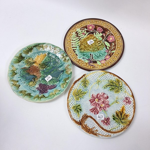 Lot 1334 - MAJOLICA PLATES