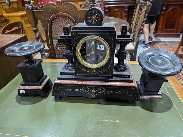 Lot 60 - GARNITURE CLOCK SET