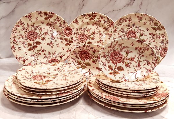 Lot 1145 - JOHNSON BROTHERS DINNERWARE