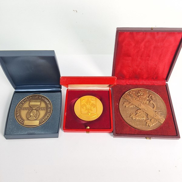 Lot 1064 - THREE FRENCH MEDALS