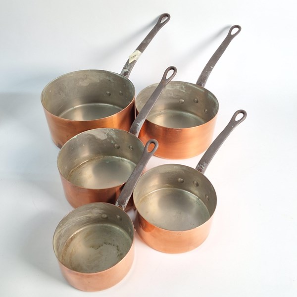 Lot 1235 - SET OF FIVE GRADUATED COPPER SAUCEPANS