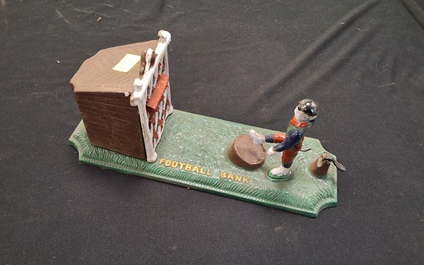 Lot 1257 - COIN BANK