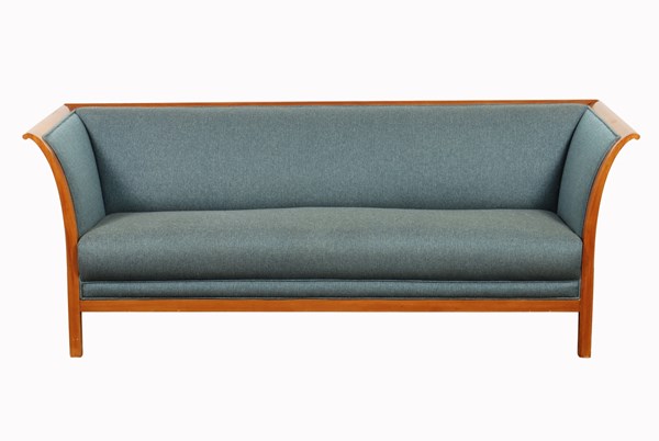 Lot 66 - DANISH LOUNGE