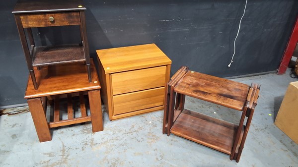 Lot 250 - FURNITURE LOT