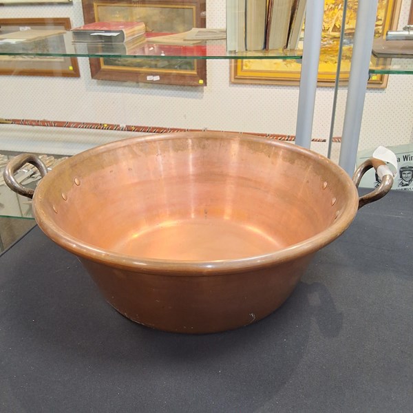 Lot 1261 - COPPER JAM BASIN