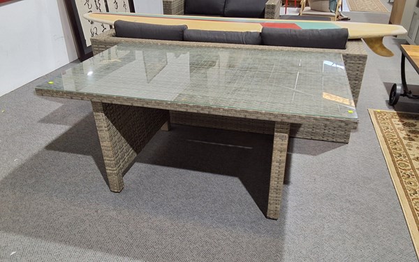 Lot 415 - OUTDOOR TABLE