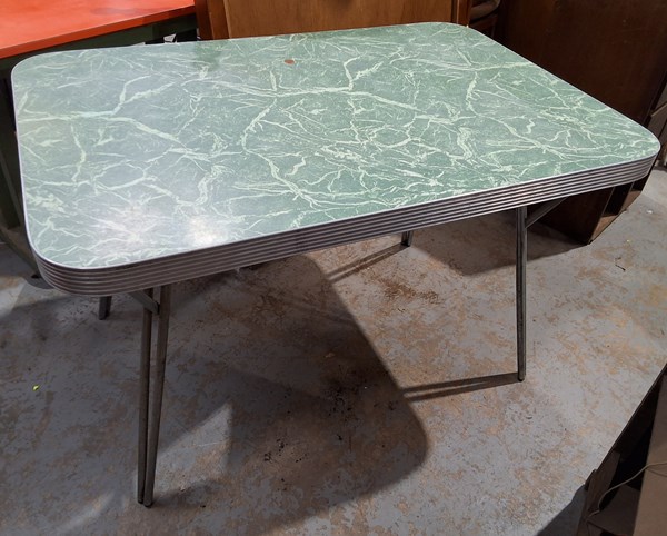Lot 356 - KITCHEN TABLE