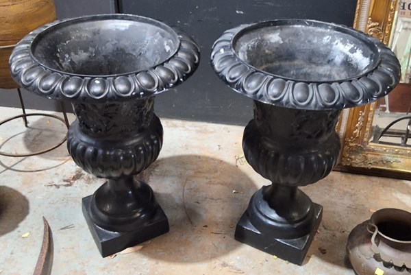 Lot 490 - GARDEN URNS