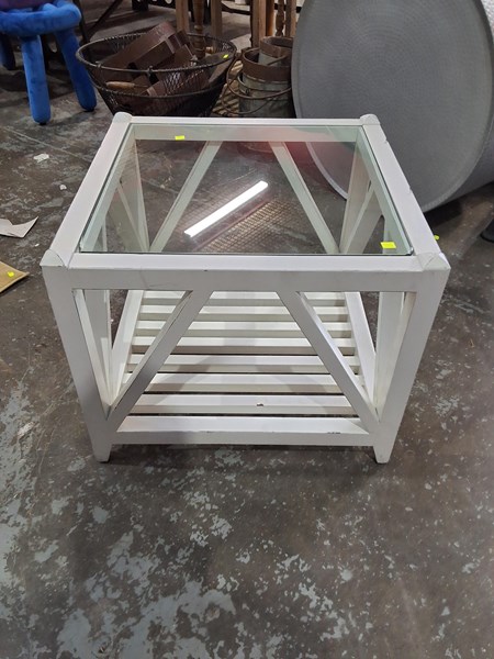 Lot 92 - COFFEE TABLE