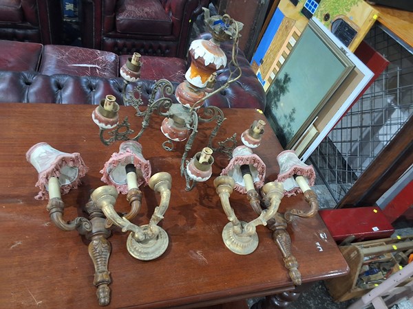 Lot 174 - LIGHTING LOT