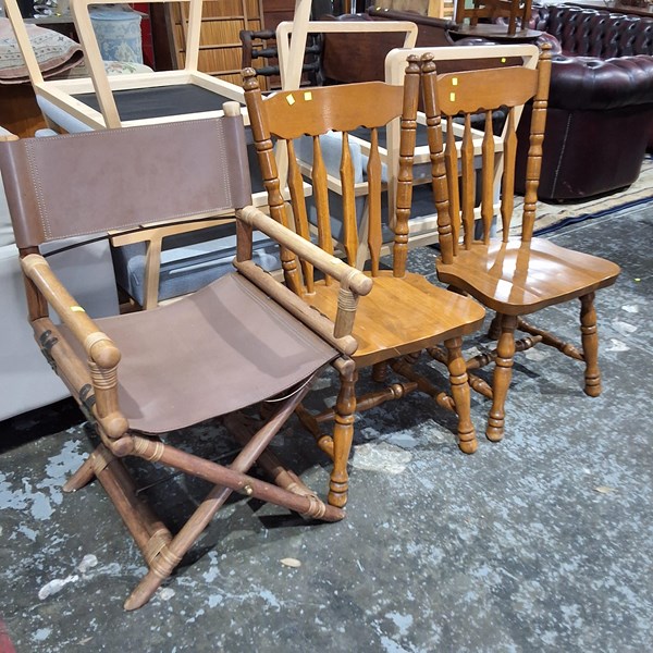 Lot 401 - CHAIR LOT