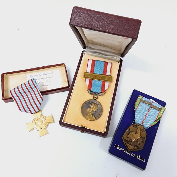 Lot 1081 - MEDALS