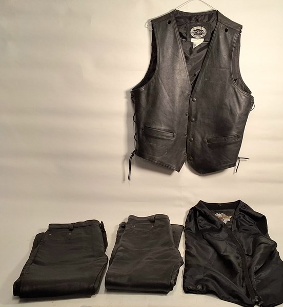 Lot 1503 - MOTORCYCLE LEATHERS