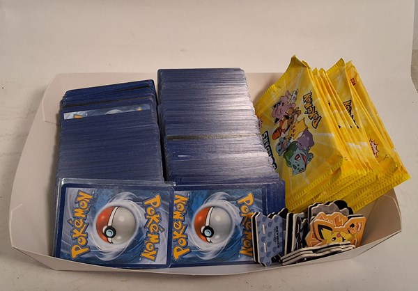Lot 1416 - POKEMON CARDS