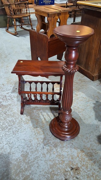 Lot 127 - FURNITURE LOT