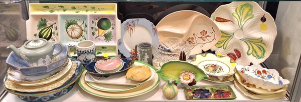 Lot 1381 - PRETTY PLATES & SERVING WARE