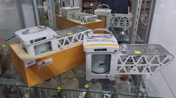 Lot 1471 - SEISMOGRAPHS