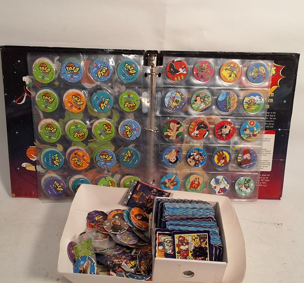 Lot 1404 - 90s COLLECTABLES