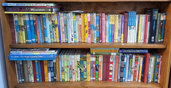 Lot 1423 - ENID BLYTON