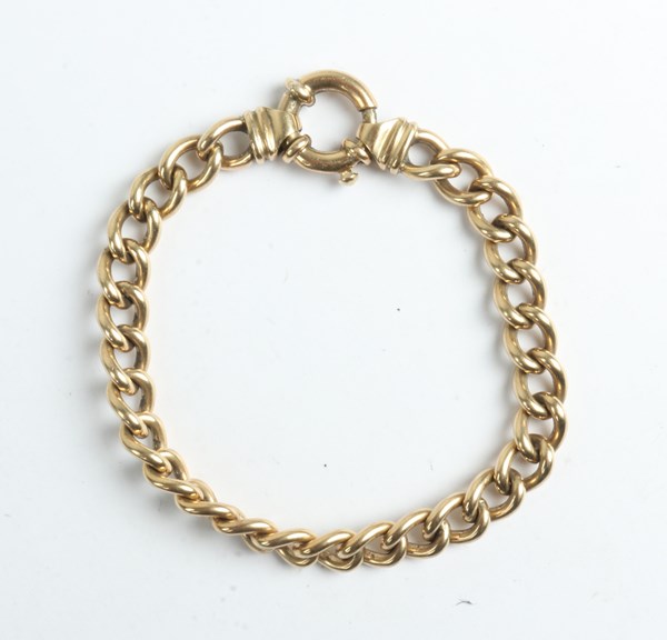 Lot 1011 - GOLD BRACELET