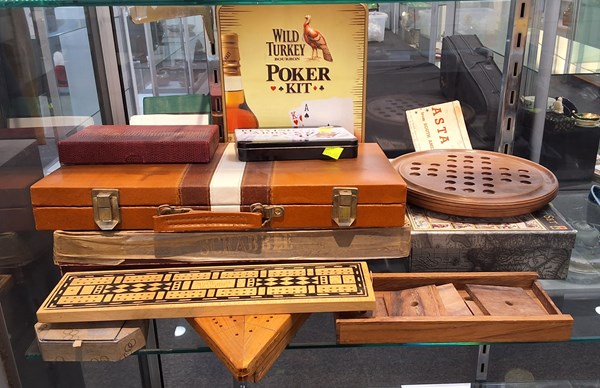 Lot 1384 - VINTAGE GAMES