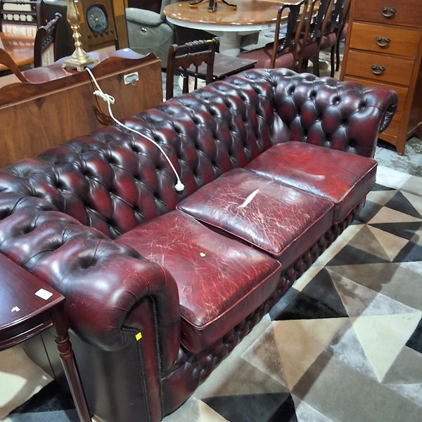 Lot 177 - CHESTERFIELD