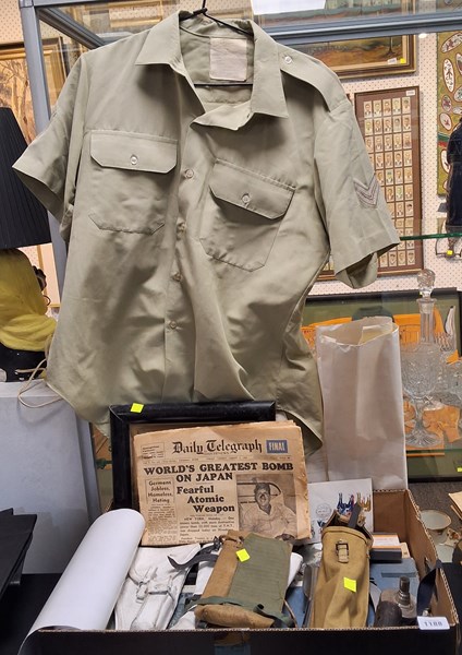 Lot 1188 - ASSORTED MILITARIA