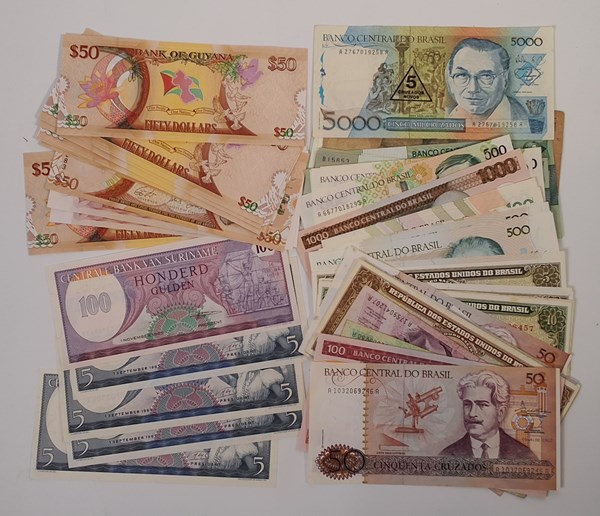 Lot 1086 - BANKNOTES