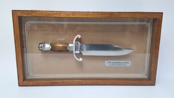 Lot 1270 - BOWIE KNIFE