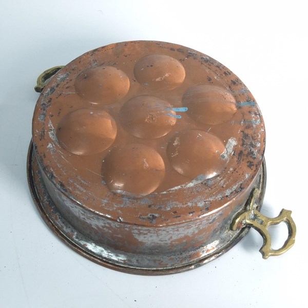 Lot 1343 - COPPER ESCARGOT PAN