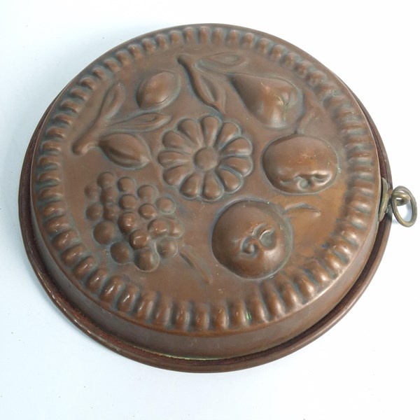 Lot 1182 - COPPER CAKE MOULD