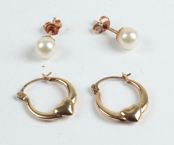 Lot 1024 - GOLD EARRINGS