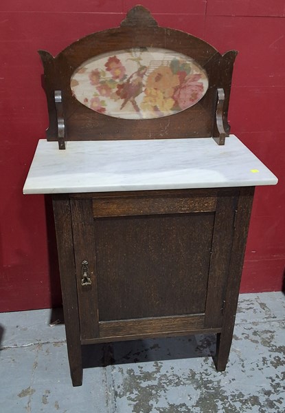 Lot 57 - SIDE CABINET