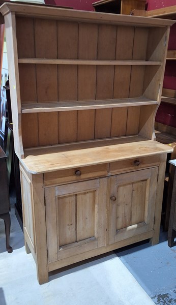Lot 58 - KITCHEN DRESSER