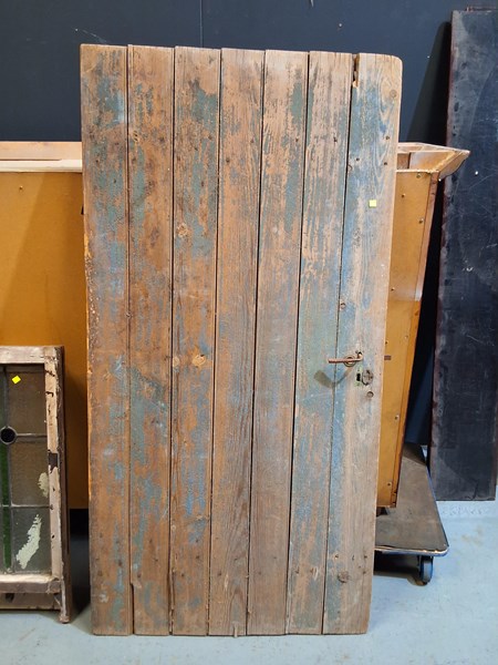 Lot 325 - RUSTIC DOOR