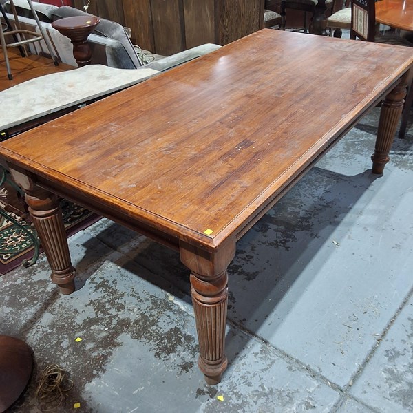 Lot 124 - DINING TABLE