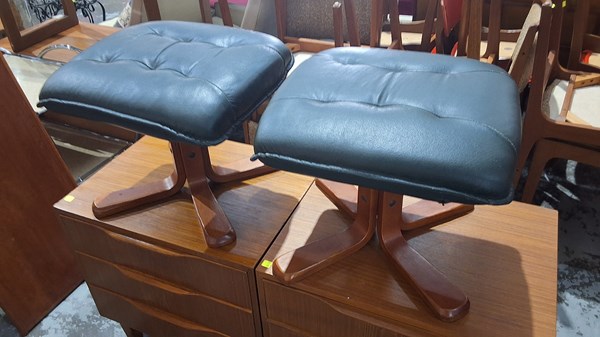 Lot 9 - FOOT STOOLS