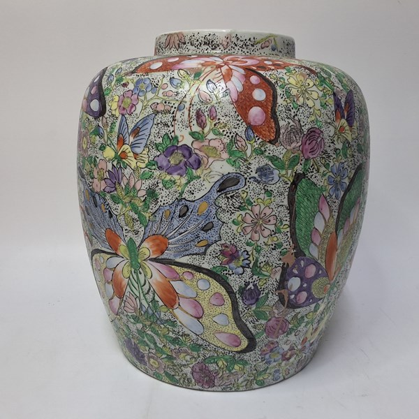 Lot 1178 - CHINESE VASE