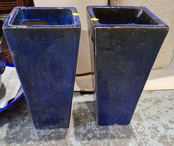 Lot 255 - PLANT POTS
