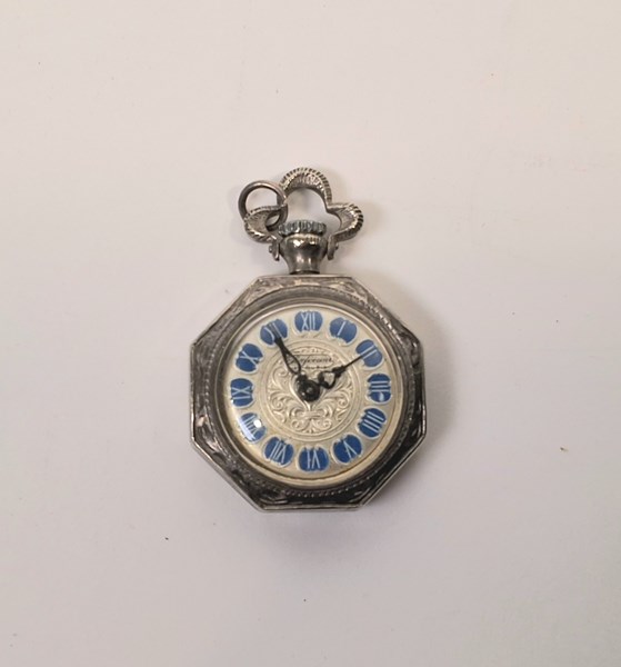 Lot 1039 - FOB WATCH