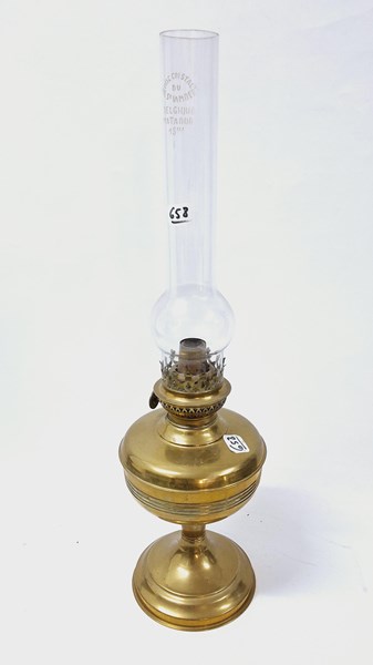 Lot 1363 - KEROSENE LAMP