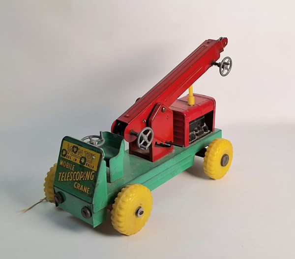 Lot 1250 - TELESCOPING CRANE TIN TOY