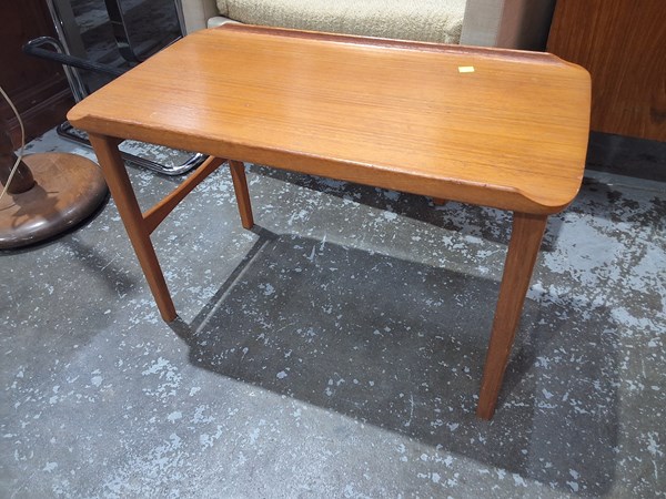 Lot 38 - SIDE TABLE