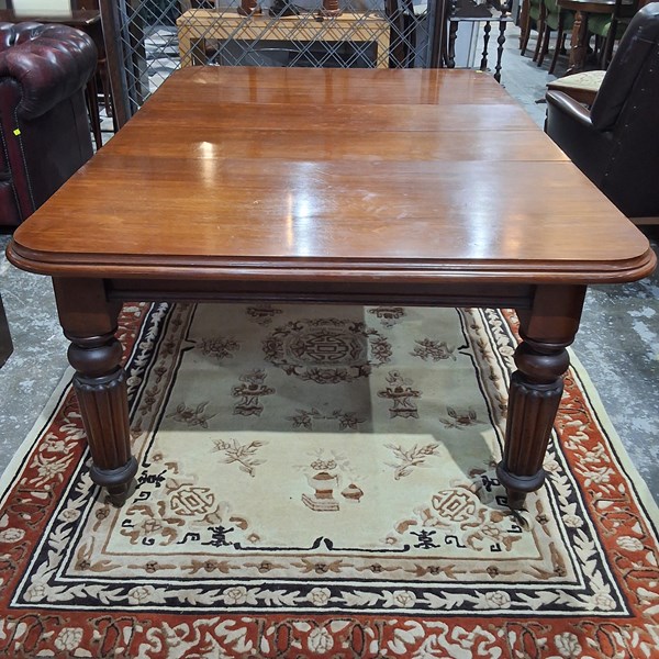 Lot 211 - DINING TABLE