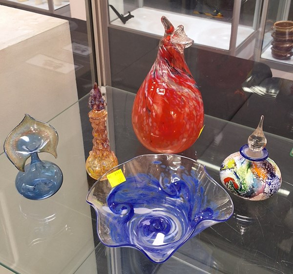 Lot 1348 - STUDIO GLASS
