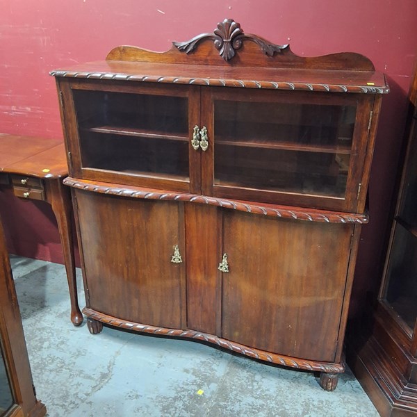 Lot 70 - COCKTAIL CABINET