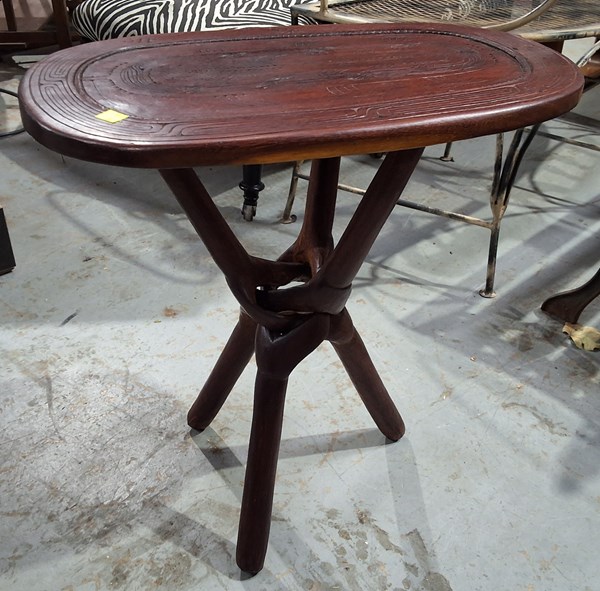 Lot 140 - OCCASIONAL TABLE