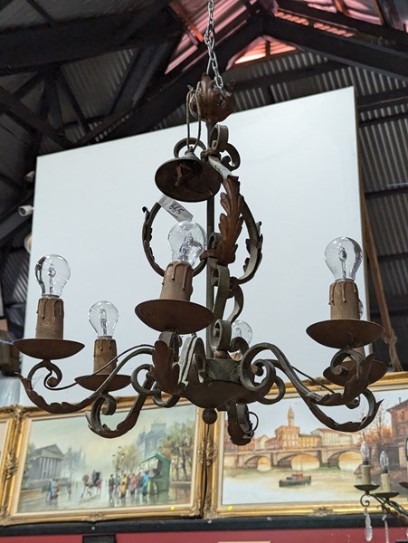 Lot 41 - CHANDELIER