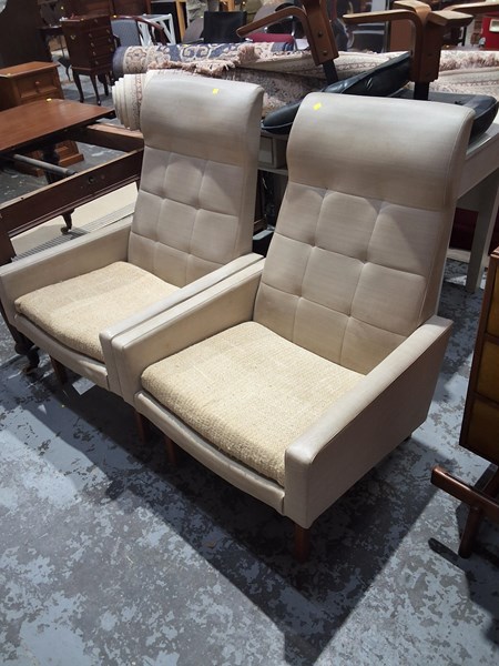 Lot 8 - ARMCHAIRS