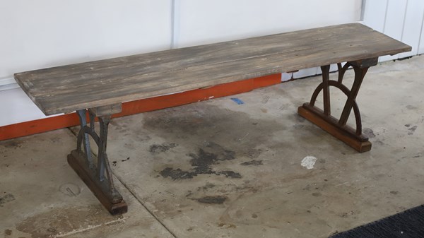 Lot 82 - BENCH